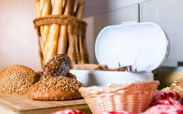 Brotkorb mit Brot 